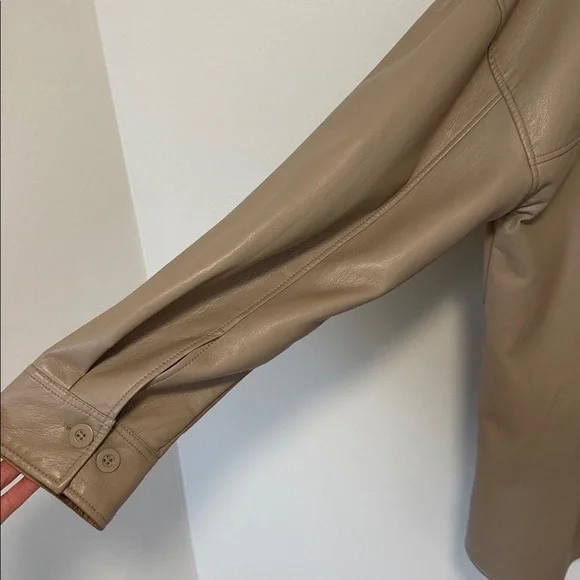 Babaton Pelli Shirt Jacket Vegan Leather Button-Down Relaxed Fit Cream SzL - Picture 10 of 14